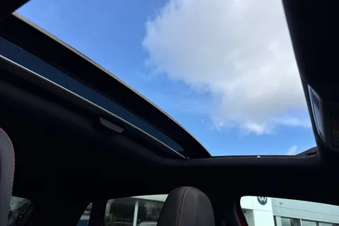 GJ75EKB Volkswagen Polo 2.0 TSI GTI 5dr DSG ⭐Rear Camera, Sunroof, Grey Dash, 18' 'Faro' Alloys⭐ Thumbnail #45