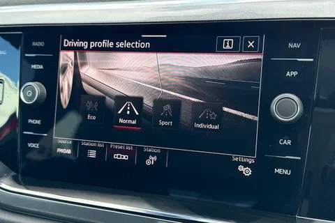 GJ75EKB Volkswagen Polo 2.0 TSI GTI 5dr DSG ⭐Rear Camera, Sunroof, Grey Dash, 18' 'Faro' Alloys⭐ Thumbnail #47