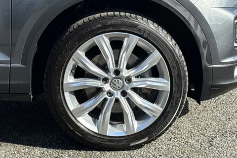 PN18UPL Volkswagen T-Roc 1.5 TSI EVO SEL Euro 6 (s/s) 5dr Thumbnail #11