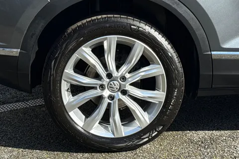PN18UPL Volkswagen T-Roc 1.5 TSI EVO SEL Euro 6 (s/s) 5dr Thumbnail #12
