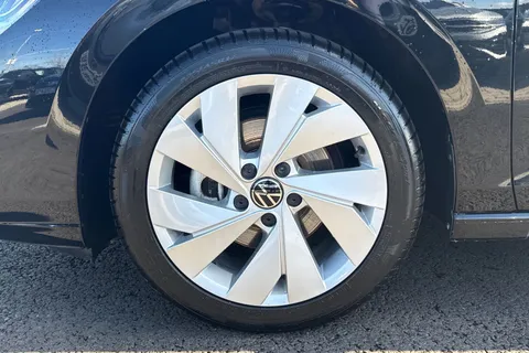 GJ74UKN Volkswagen Golf 1.5 TSI Match 5dr Thumbnail #13