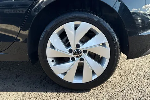 GJ74UKN Volkswagen Golf 1.5 TSI Match 5dr Thumbnail #14