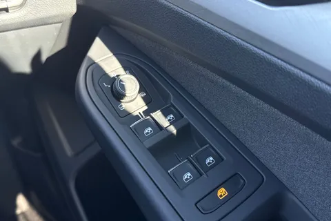 GJ74UKN Volkswagen Golf 1.5 TSI Match 5dr Thumbnail #22