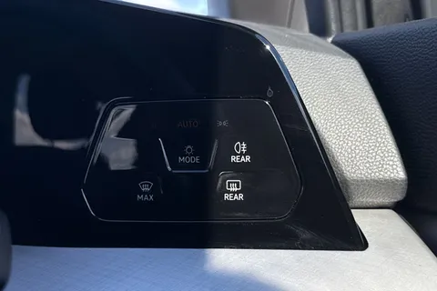 GJ74UKN Volkswagen Golf 1.5 TSI Match 5dr Thumbnail #30