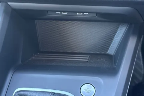 GJ74UKN Volkswagen Golf 1.5 TSI Match 5dr Thumbnail #31