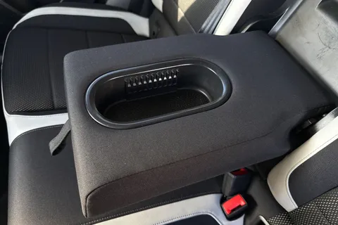 PN18UPL Volkswagen T-Roc 1.5 TSI EVO SEL Euro 6 (s/s) 5dr Thumbnail #35