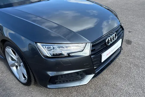 FD67SDZ Audi A4 Black Edition 2.0 TFSI quattro 252 PS S tronic Thumbnail #10