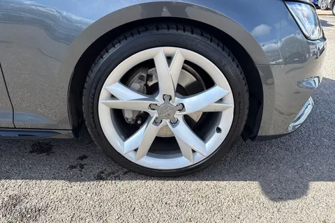 FD67SDZ Audi A4 Black Edition 2.0 TFSI quattro 252 PS S tronic Thumbnail #11