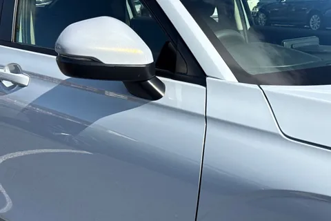 MD24BNK Honda HR-V 1.5 eHEV Elegance 5dr CVT Thumbnail #10