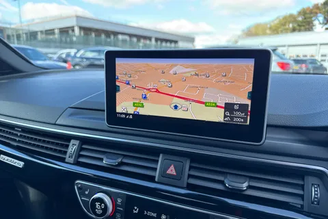 FD67SDZ Audi A4 Black Edition 2.0 TFSI quattro 252 PS S tronic Thumbnail #18