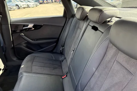 FD67SDZ Audi A4 Black Edition 2.0 TFSI quattro 252 PS S tronic Thumbnail #20