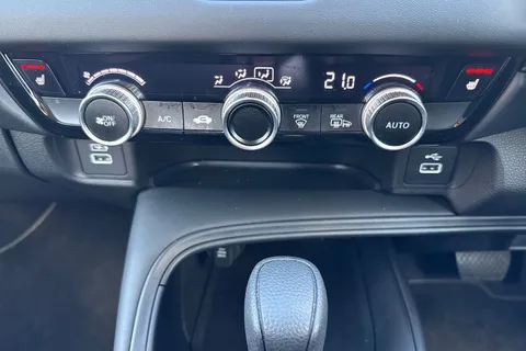 MD24BNK Honda HR-V 1.5 eHEV Elegance 5dr CVT Thumbnail #20