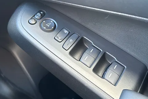 MD24BNK Honda HR-V 1.5 eHEV Elegance 5dr CVT Thumbnail #32