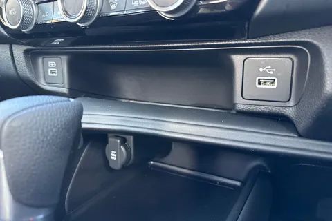 MD24BNK Honda HR-V 1.5 eHEV Elegance 5dr CVT Thumbnail #40