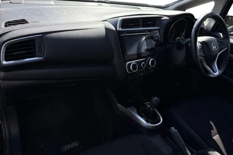 MK18VSG Honda Jazz 1.5 i-VTEC Sport Navi 5dr Thumbnail #17