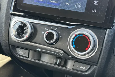 MK18VSG Honda Jazz 1.5 i-VTEC Sport Navi 5dr Thumbnail #22