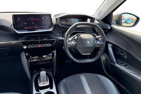 BT70FZW PEUGEOT 2008 1.2 PureTech 130 Allure Premium 5dr EAT8 Thumbnail #19