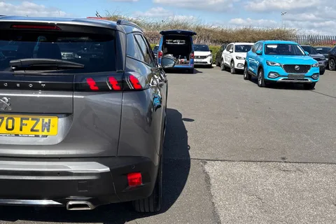 BT70FZW PEUGEOT 2008 1.2 PureTech 130 Allure Premium 5dr EAT8 Thumbnail #35