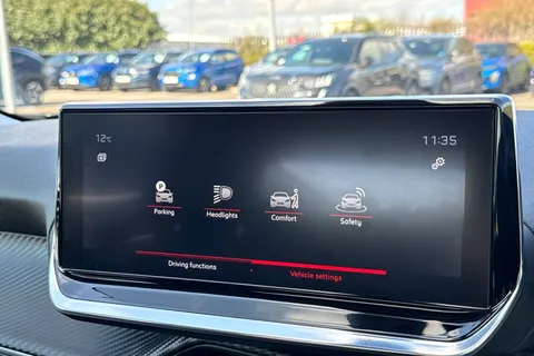 BT70FZW PEUGEOT 2008 1.2 PureTech 130 Allure Premium 5dr EAT8 Thumbnail #51