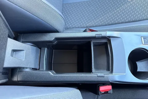 BT70FZW PEUGEOT 2008 1.2 PureTech 130 Allure Premium 5dr EAT8 Thumbnail #61