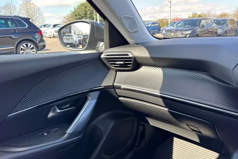 BT70FZW PEUGEOT 2008 1.2 PureTech 130 Allure Premium 5dr EAT8 Thumbnail #62