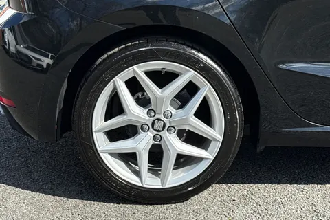 FR19XLZ SEAT Ibiza 1.0 MPI FR Euro 6 (s/s) 5dr GPF Thumbnail #11