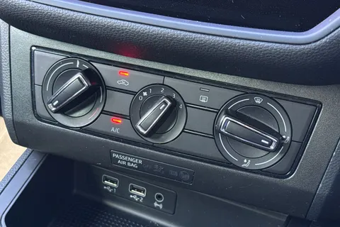 FR19XLZ SEAT Ibiza 1.0 MPI FR Euro 6 (s/s) 5dr GPF Thumbnail #22