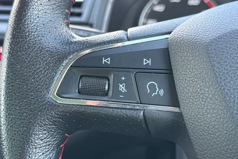 FR19XLZ SEAT Ibiza 1.0 MPI FR Euro 6 (s/s) 5dr GPF Thumbnail #37