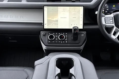DN26HFR Land Rover Defender 110 3.0 D250 MHEV X-Dynamic HSE Hard Top SUV 5dr Diesel Auto 4WD MWB Euro 6 (s/s) (249 ps) Thumbnail #15