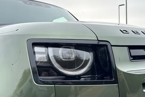 DN26HFR Land Rover Defender 110 3.0 D250 MHEV X-Dynamic HSE Hard Top SUV 5dr Diesel Auto 4WD MWB Euro 6 (s/s) (249 ps) Thumbnail #18