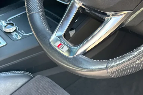 LP19HGZ Audi Q5 2.0 TDI 40 S line S Tronic quattro Euro 6 (s/s) 5dr Thumbnail #34