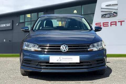 6 of 39 for Volkswagen Jetta 2.0 TDI BlueMotion Tech SE Euro 6 (s/s) 4dr