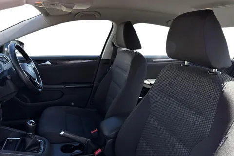 16 of 39 for Volkswagen Jetta 2.0 TDI BlueMotion Tech SE Euro 6 (s/s) 4dr