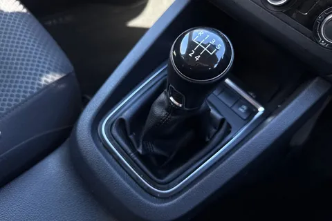 23 of 39 for Volkswagen Jetta 2.0 TDI BlueMotion Tech SE Euro 6 (s/s) 4dr