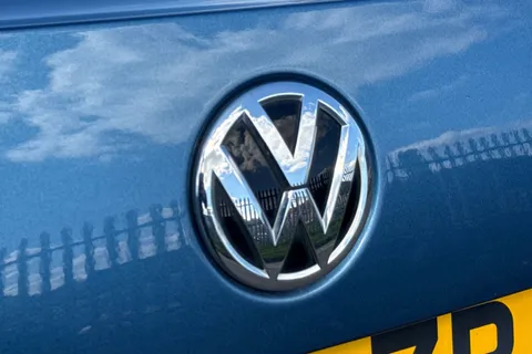 27 of 39 for Volkswagen Jetta 2.0 TDI BlueMotion Tech SE Euro 6 (s/s) 4dr