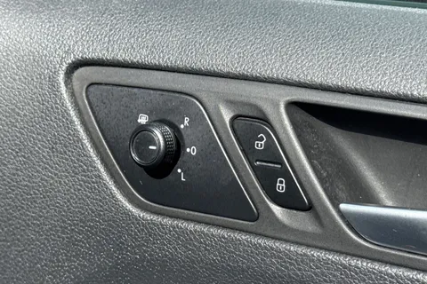 29 of 39 for Volkswagen Jetta 2.0 TDI BlueMotion Tech SE Euro 6 (s/s) 4dr