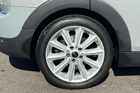 MK18YJV Mini Clubman 1.5 Cooper Auto Euro 6 (s/s) 6dr Thumbnail #12