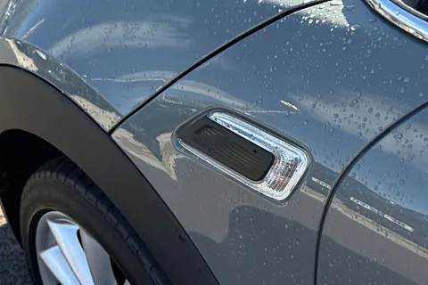 MK18YJV Mini Clubman 1.5 Cooper Auto Euro 6 (s/s) 6dr Thumbnail #28