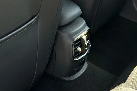 MK18YJV Mini Clubman 1.5 Cooper Auto Euro 6 (s/s) 6dr Thumbnail #33