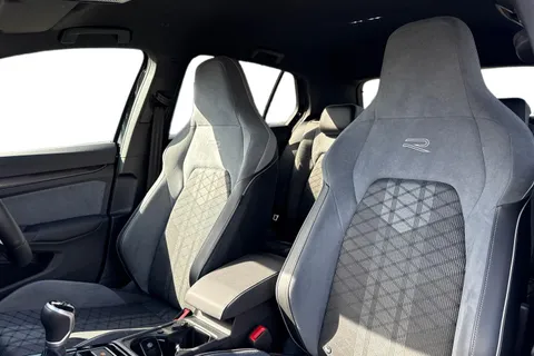 DE74ZWC Volkswagen Golf 1.5 TSI 150 R-Line 5dr Thumbnail #16