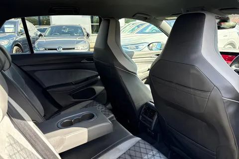 DE74ZWC Volkswagen Golf 1.5 TSI 150 R-Line 5dr Thumbnail #37