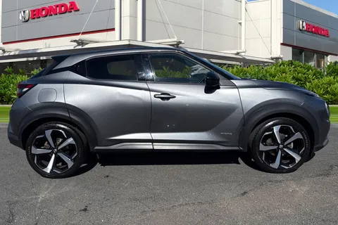 MC22DZZ Nissan Juke 1.6 Hybrid Tekna 5dr Auto Thumbnail #4