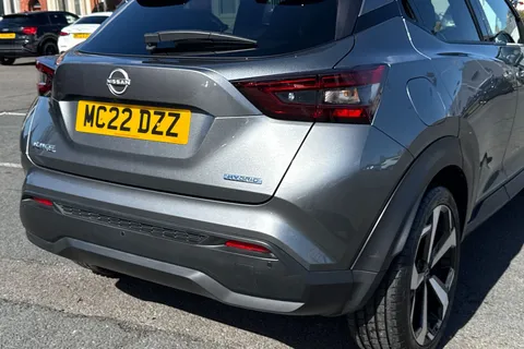 MC22DZZ Nissan Juke 1.6 Hybrid Tekna 5dr Auto Thumbnail #11