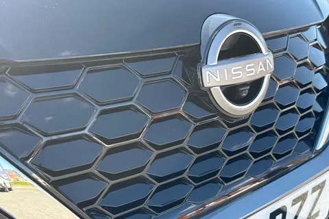 MC22DZZ Nissan Juke 1.6 Hybrid Tekna 5dr Auto Thumbnail #32