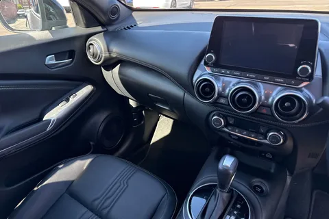 MC22DZZ Nissan Juke 1.6 Hybrid Tekna 5dr Auto Thumbnail #34