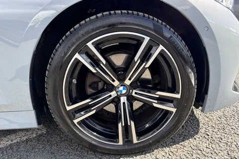 YC73ZHZ BMW 3 Series 2.0 320i M Sport Auto Euro 6 (s/s) 4dr Thumbnail #11