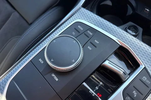 YC73ZHZ BMW 3 Series 2.0 320i M Sport Auto Euro 6 (s/s) 4dr Thumbnail #42