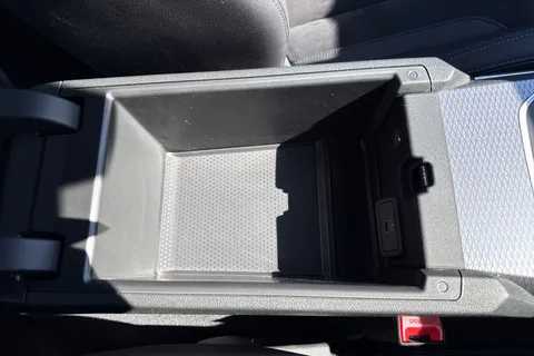 YC73ZHZ BMW 3 Series 2.0 320i M Sport Auto Euro 6 (s/s) 4dr Thumbnail #43