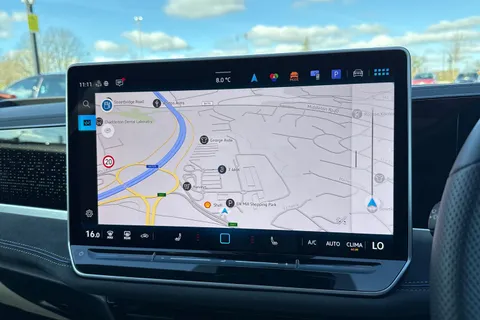 DF25EZG Volkswagen Passat 1.5 TSI eHybrid 272 R-Line 5dr DSG **INFORTAINMENT PACK, PAN ROOF, DRIVER P Thumbnail #18