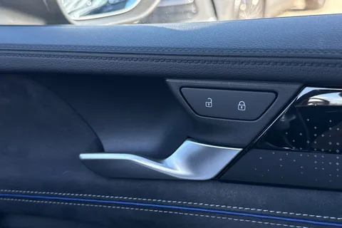 DF25EZG Volkswagen Passat 1.5 TSI eHybrid 272 R-Line 5dr DSG **INFORTAINMENT PACK, PAN ROOF, DRIVER P Thumbnail #22